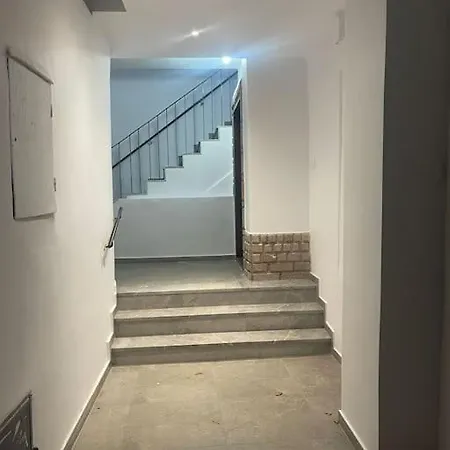 Apartment Chill N Play