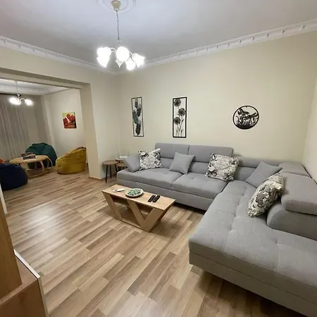 Apartment Chill N Play *